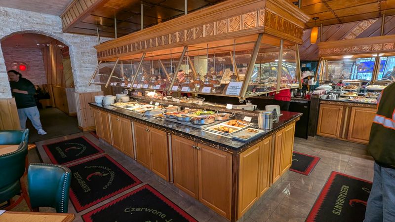 Red Apple Buffet‑Restaurant — Chicago, IL