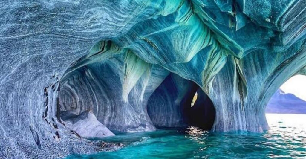 15 Must-See Caves Around the World That Feel Otherworldly
