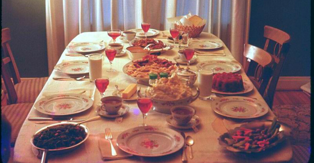 16 Boomer Traditions That Quietly Died Out
