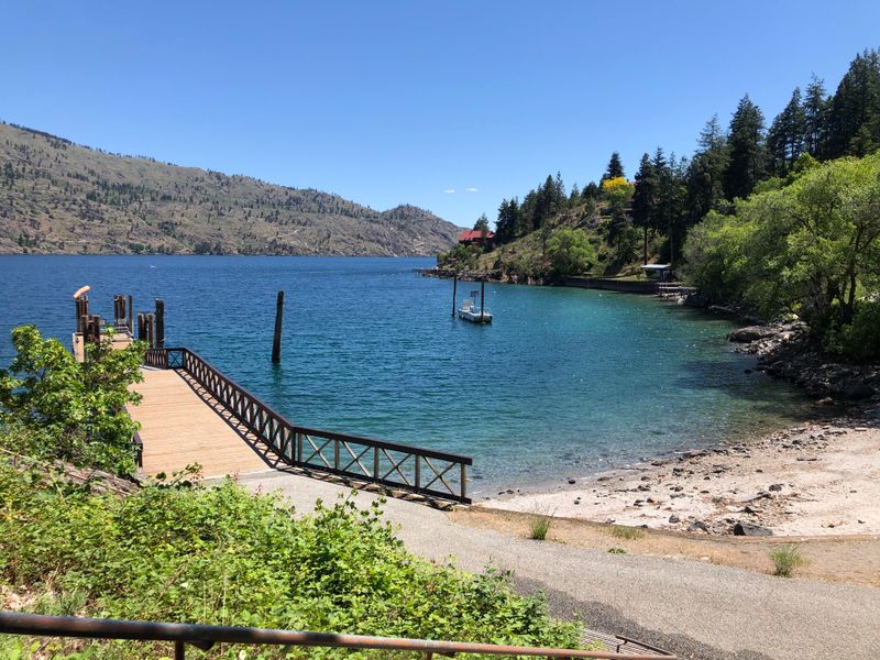 Washington Wine Grows Here: From Lake Chelan to the Valley