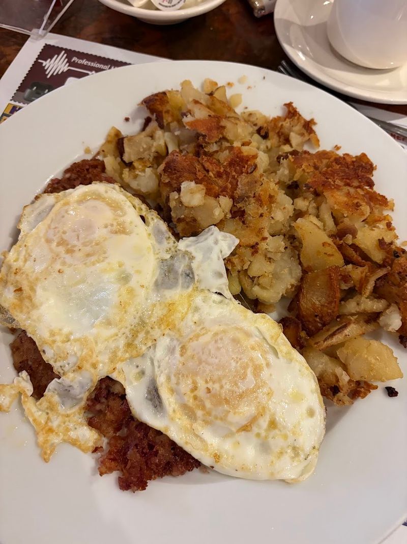 The Breakfast Menu That Keeps People Coming Back