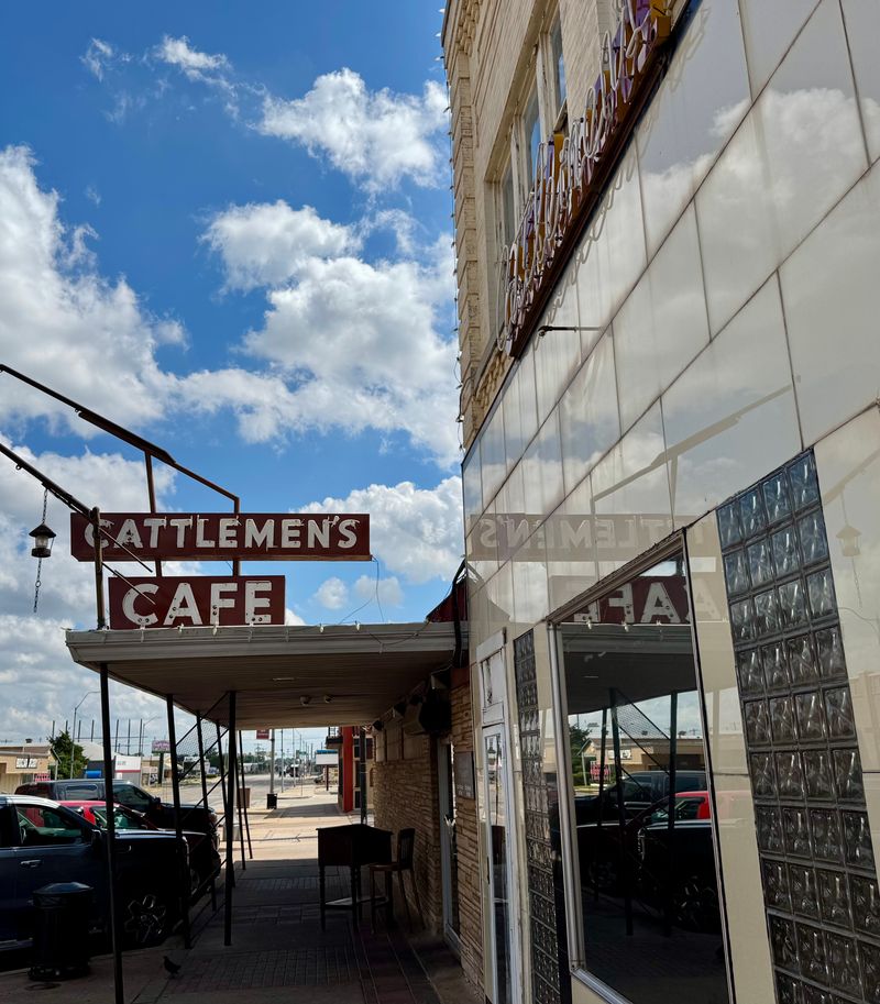 Located in Historic Stockyards City