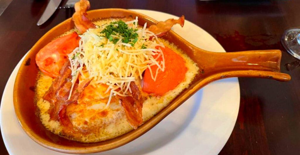 A Kentucky Diner Where the Hot Brown Still Comes Out Bubbling