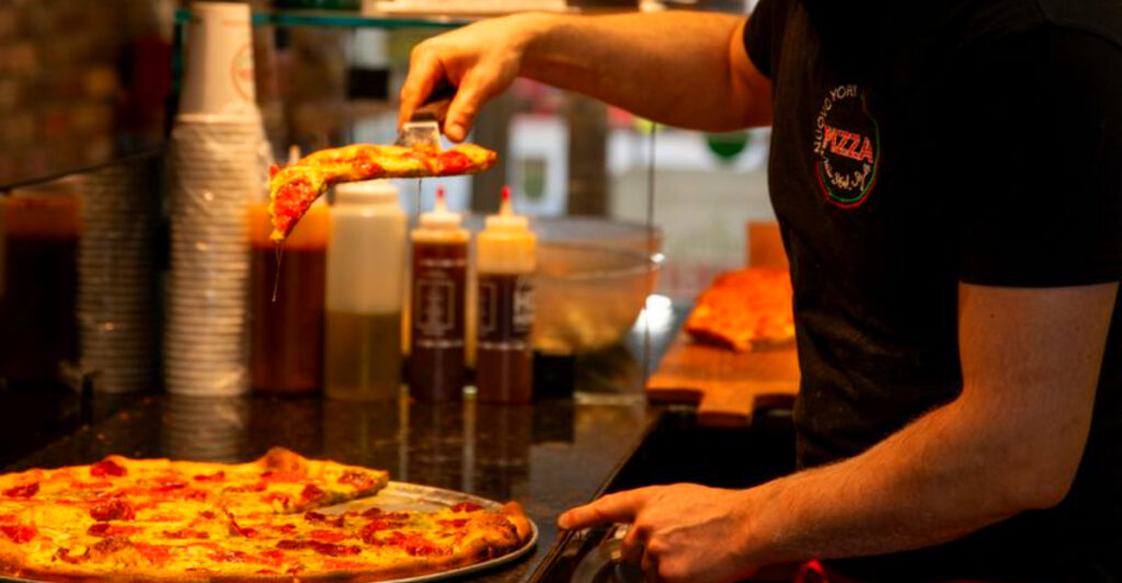 A New York Neighborhood Pizzeria Locals Say Gets the Slice Just Right