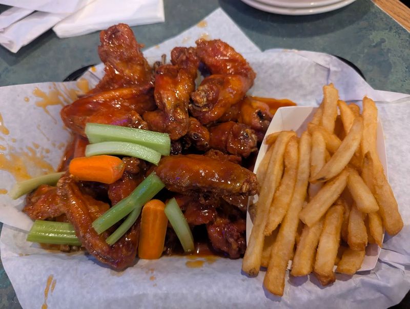 The Wednesday Wing Night That People Plan Their Week Around