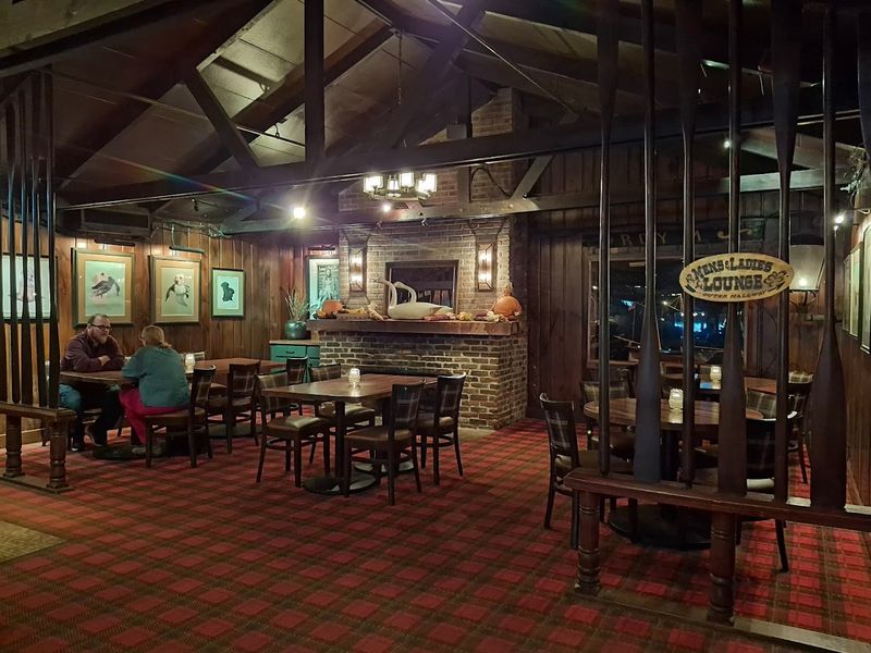 The Dining Rooms And That Old School Rhythm