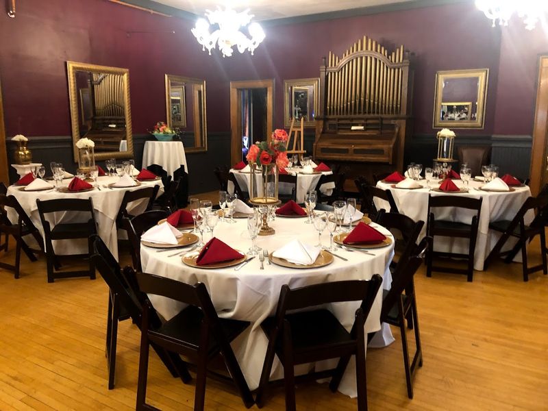 Dining That Feels Continental