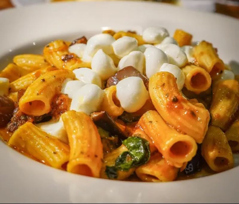 Rigatoni Pom Amore Crowd Favorite