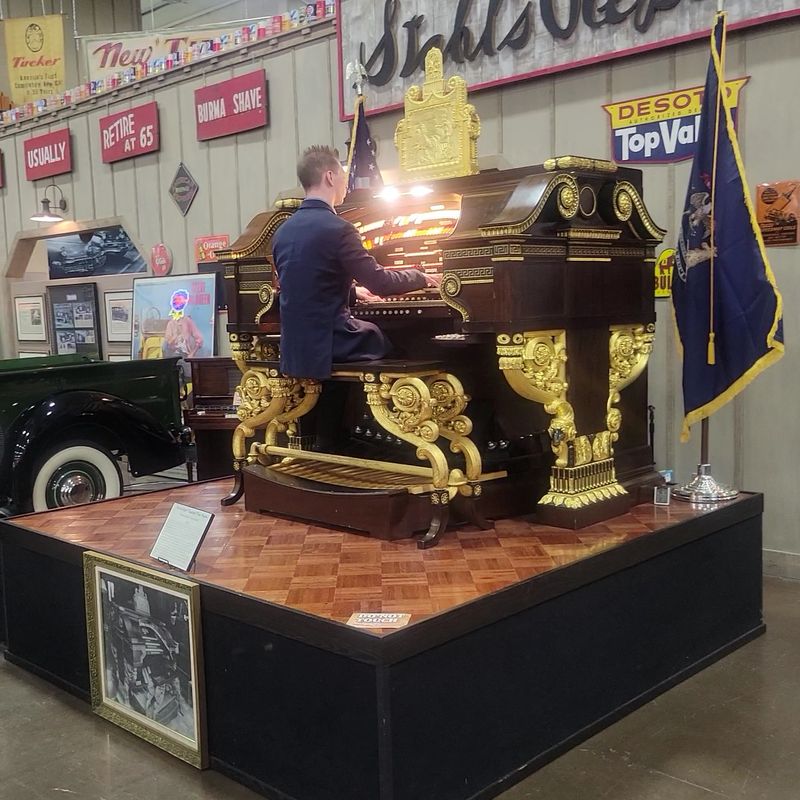 Stahls Motors and Music Experience, New Baltimore