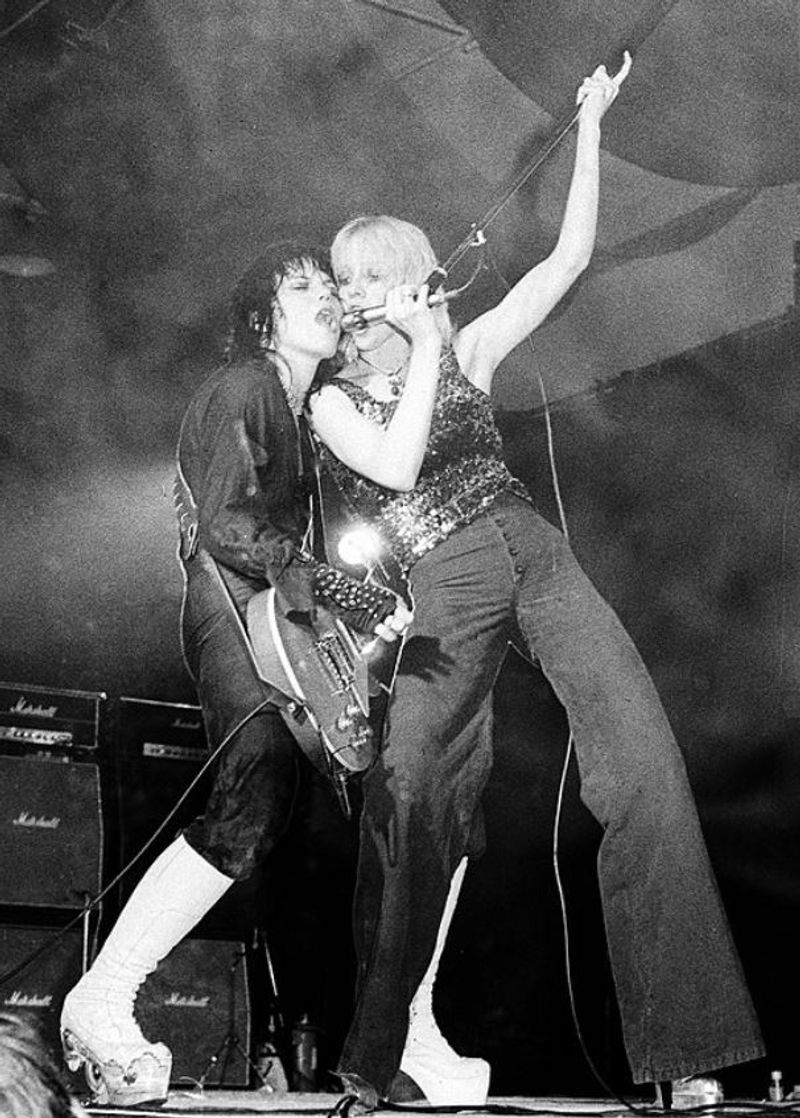 The Runaways – Cherry Bomb