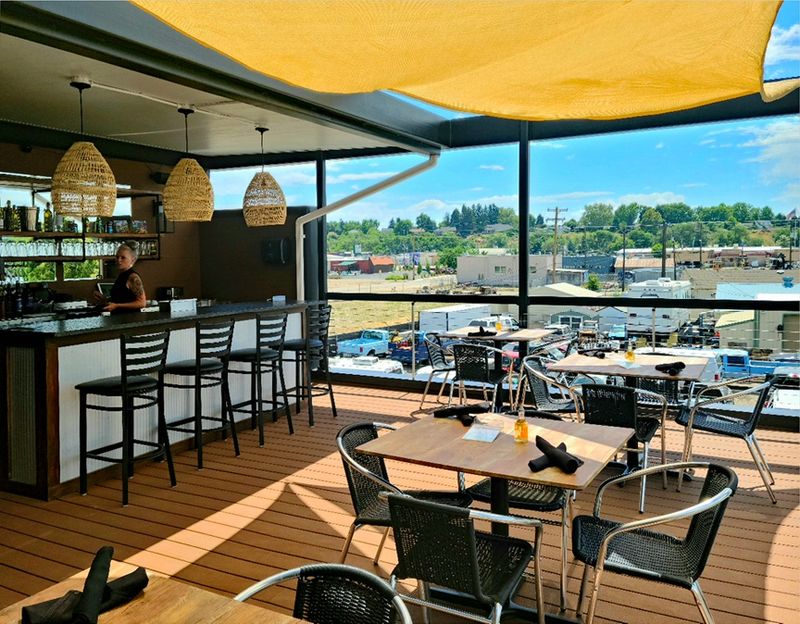 Max and Louie’s, Garden City