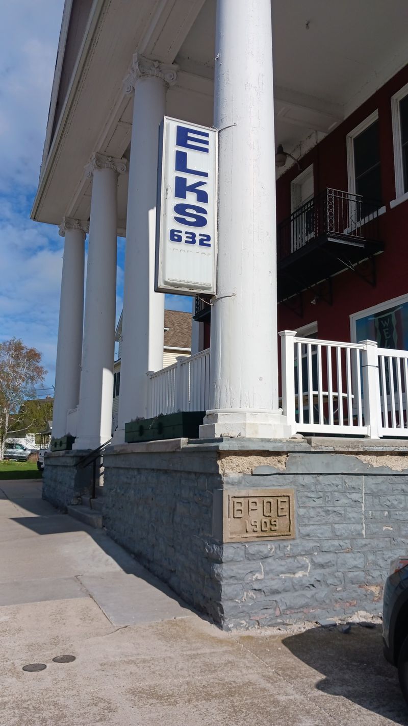 Elks Lodge, Manistique