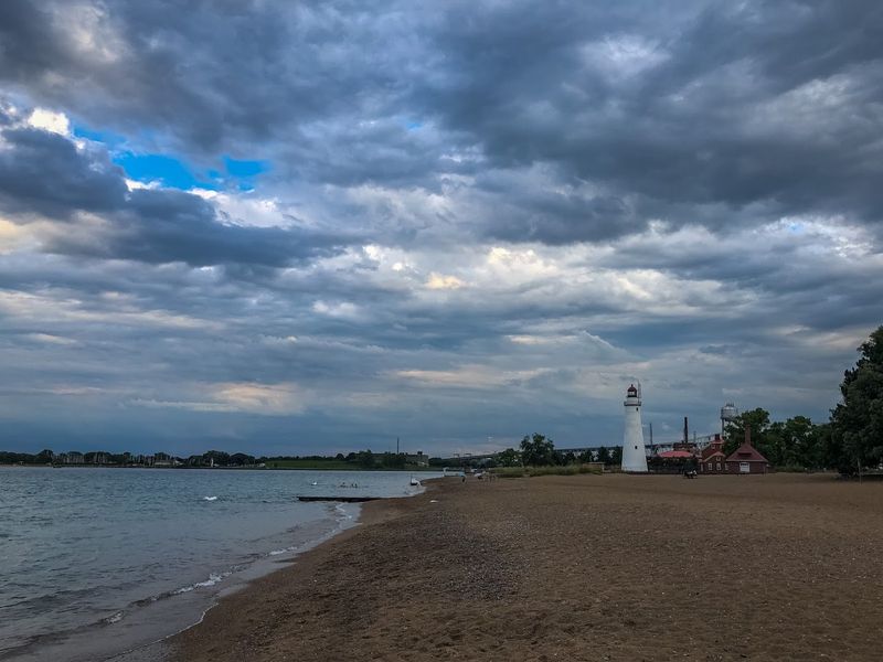 Seasons on the Shoreline