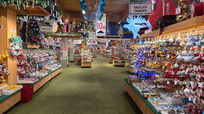 Ornament Aisles That Feel Endless