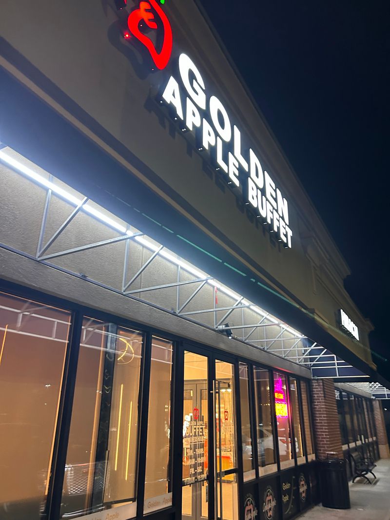 Golden Apple Buffet — Snellville, GA