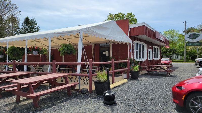 Patio Seats, Pine Breezes