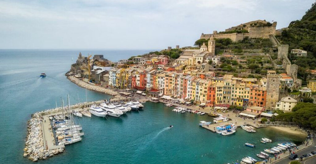 Beautiful Italian Riviera Towns Frozen in Time Since the 1960s