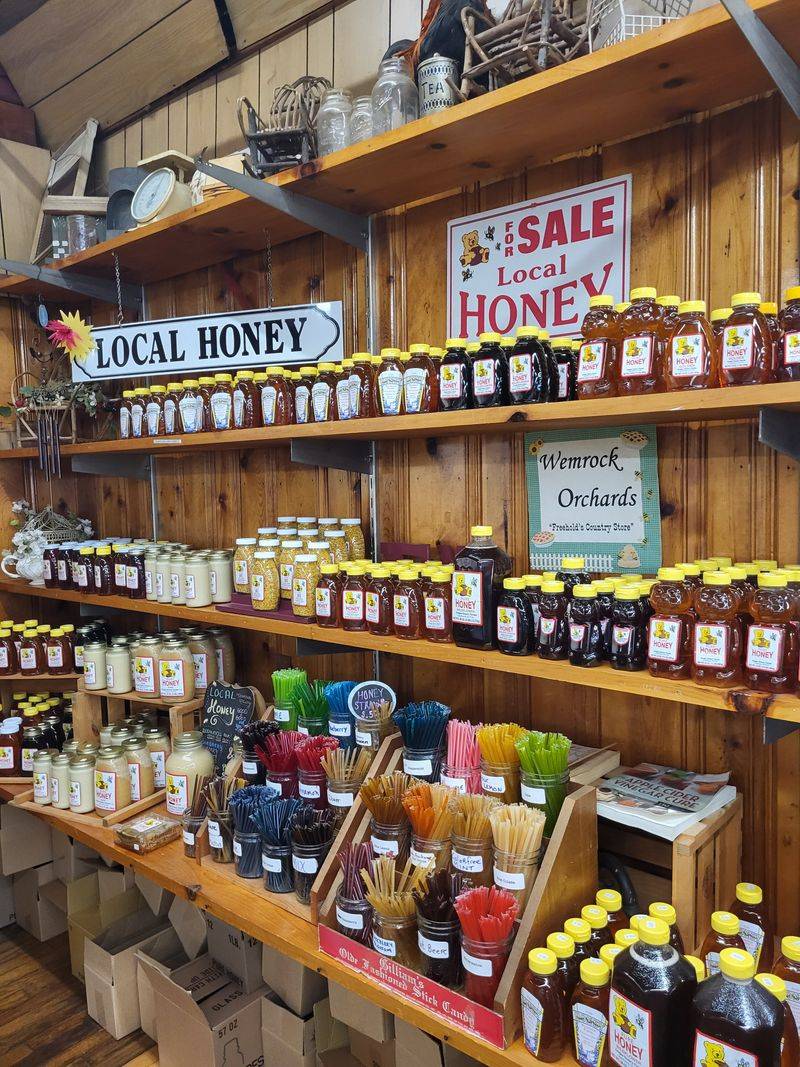 Market Finds: Jams, Honey, and Gifts