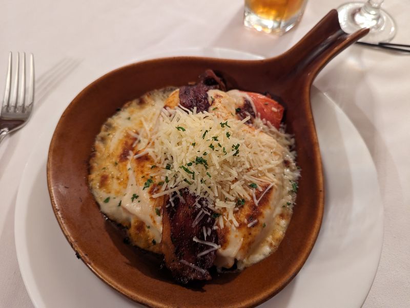 Timing Your Visit: Brunch Glow Or Dinner Brass