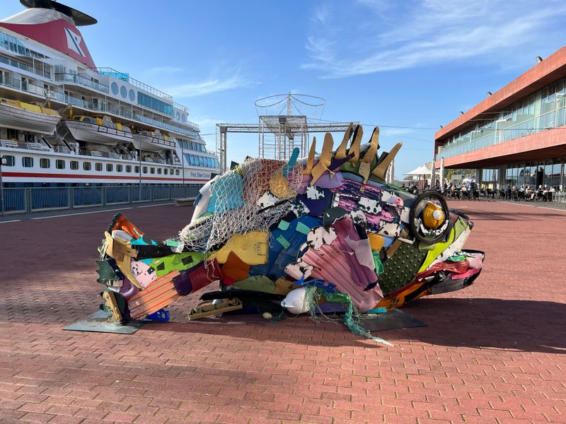 It's in the easiest possible location for a quick visit