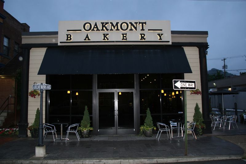 Oakmont Bakery - Pittsburgh's Top Bakery for Fresh Pastries