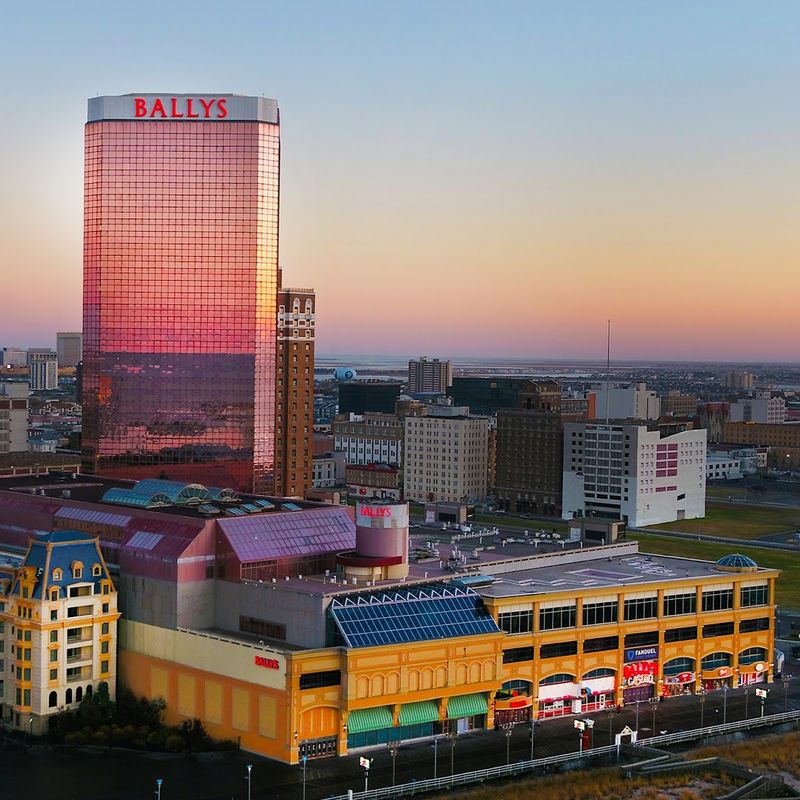 Casino Row: Where Entertainment Meets the Ocean