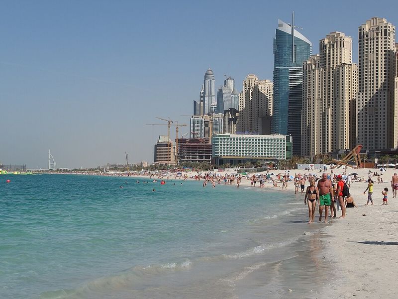 Jumeirah Beach, Dubai, UAE: City glow, beach flow