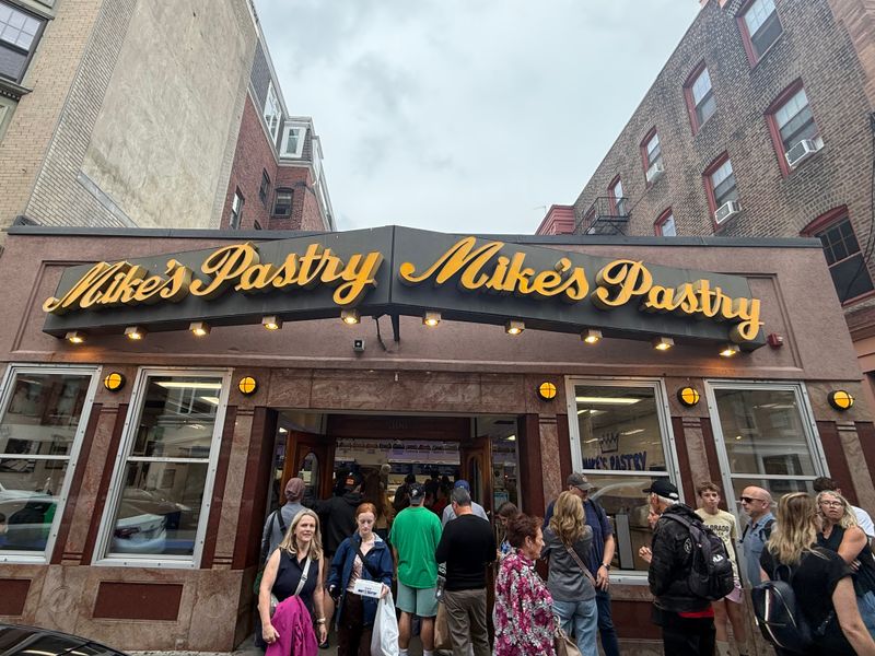 Mike's Pastry (Boston, Massachusetts) 