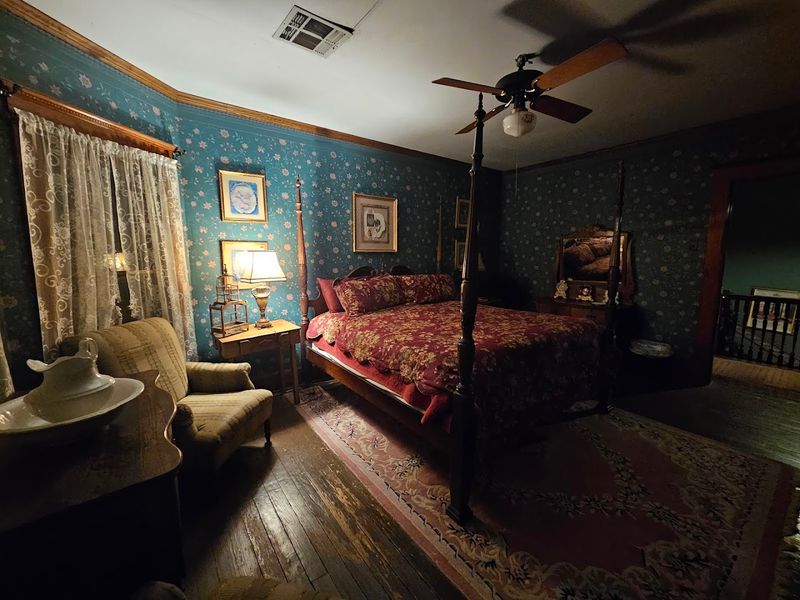 The Paranormal Side of Stone Lion Inn