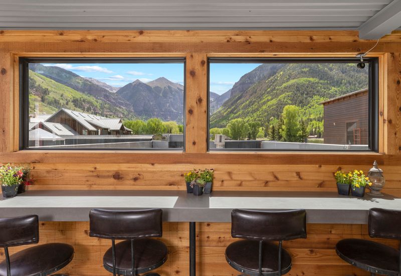 Telluride - Dramatic box-canyon views and a legendary ski-town feel