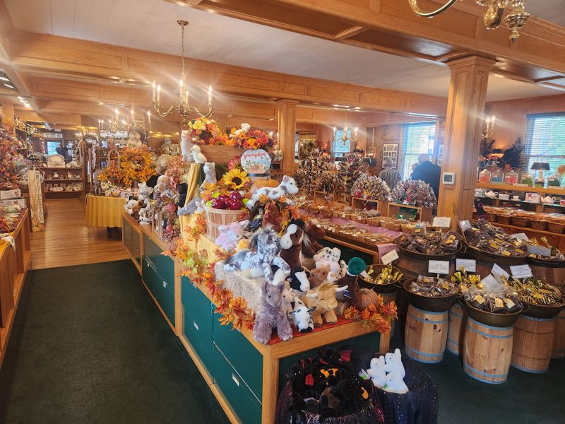 Stuffed Animals And Sweet Little Gifts