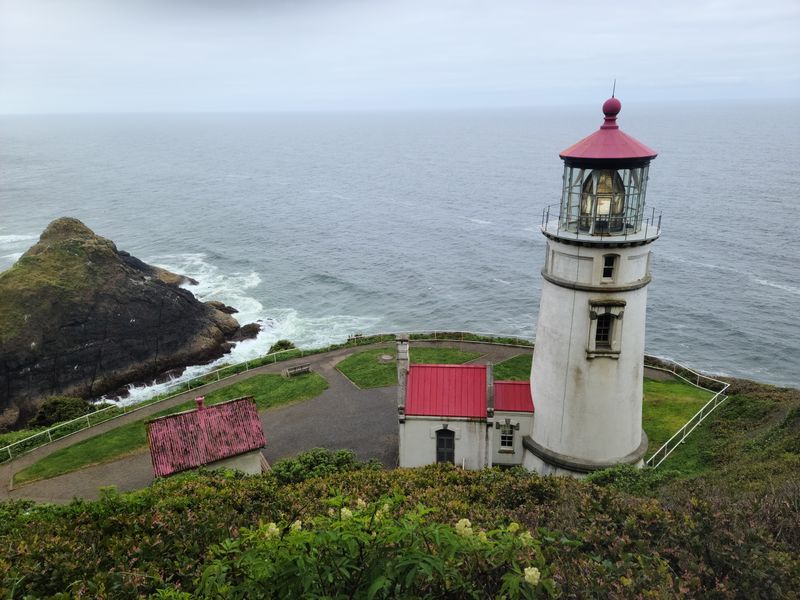 Heceta Head Lighthouse State Scenic Viewpoint (near Florence)