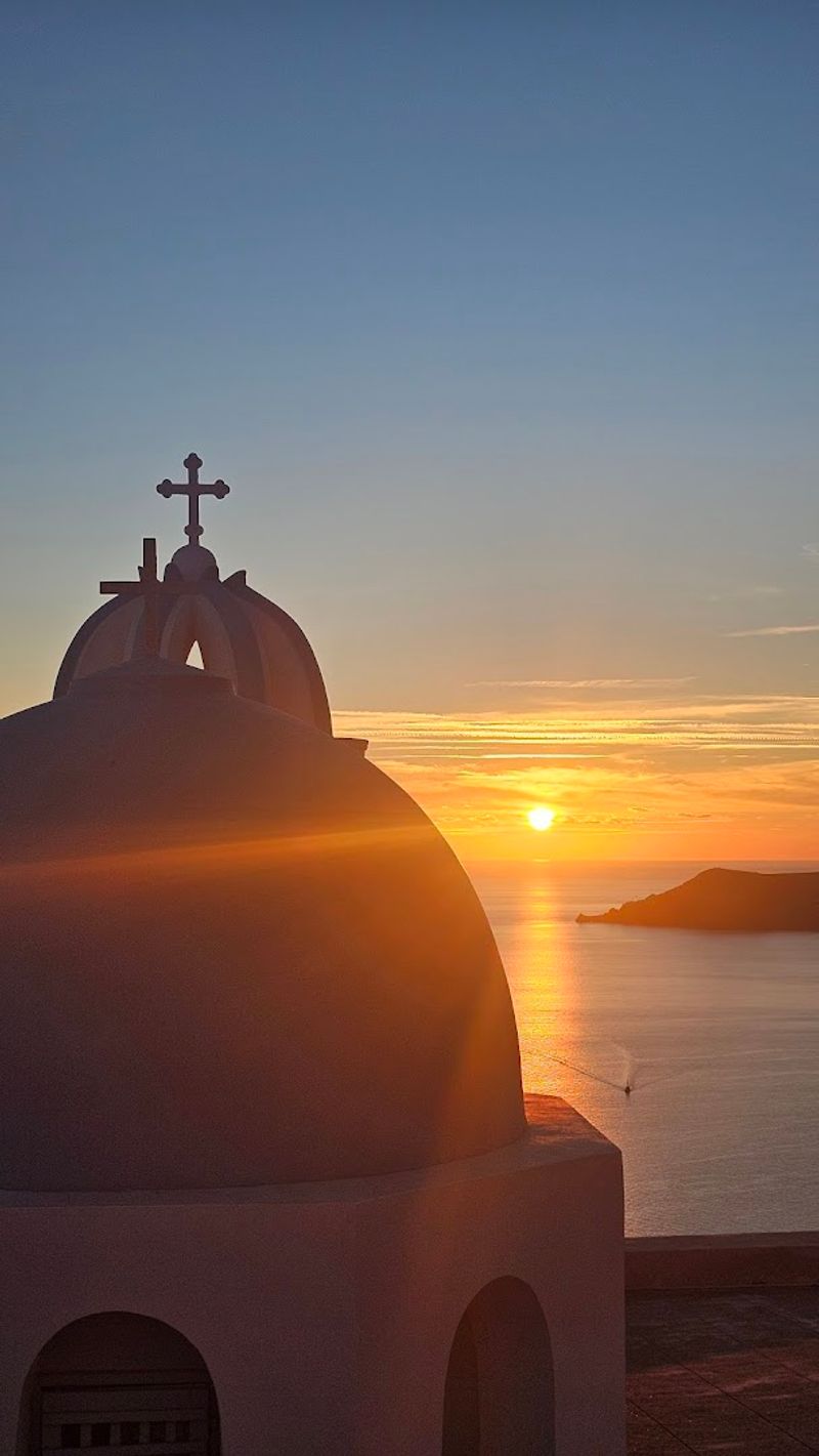 Experience a Slow Sunrise or Sunset from Imerovigli