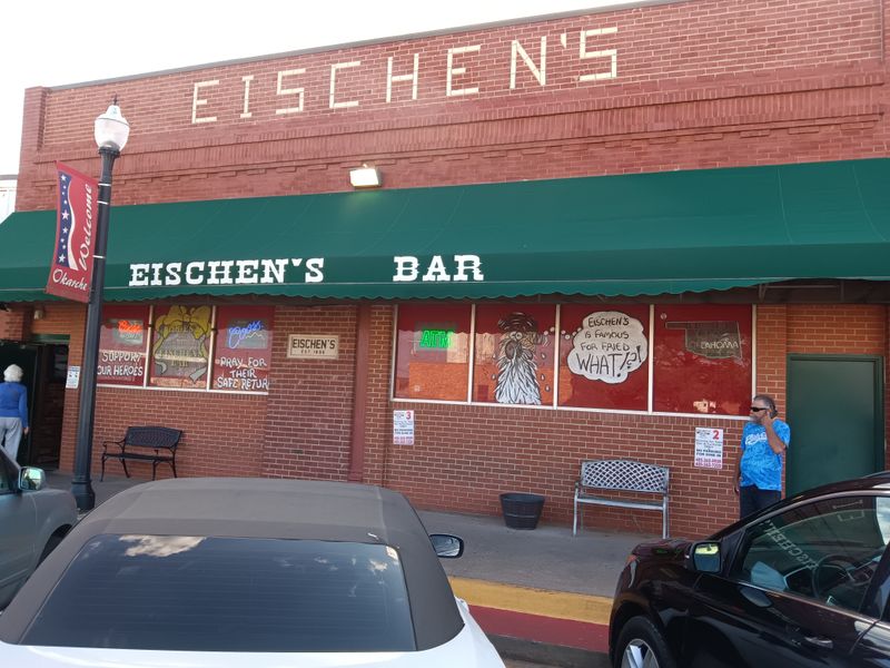 Weekend Crowds and Long Wait Times