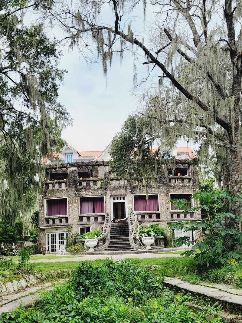 Guides With Humor And Heart