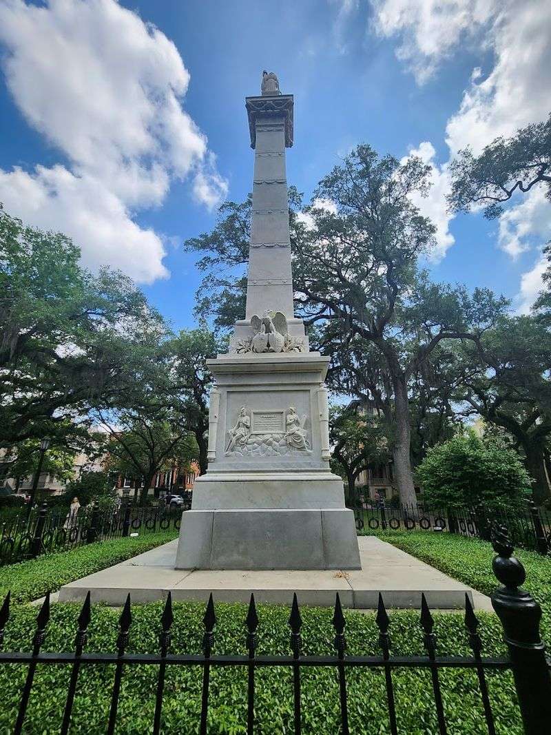 Savannah, Georgia: Squares, Stories, and a City Plan You Can Feel