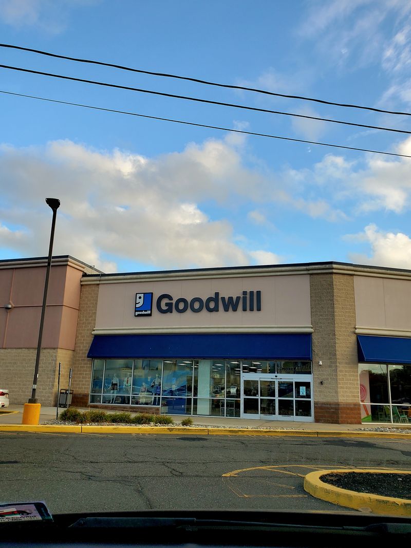 Donation Drop-Off That Feels Good