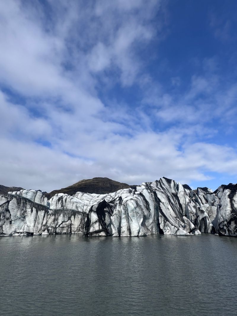 Reykjavik's Icelandic Highlands — Wilderness & Reflection