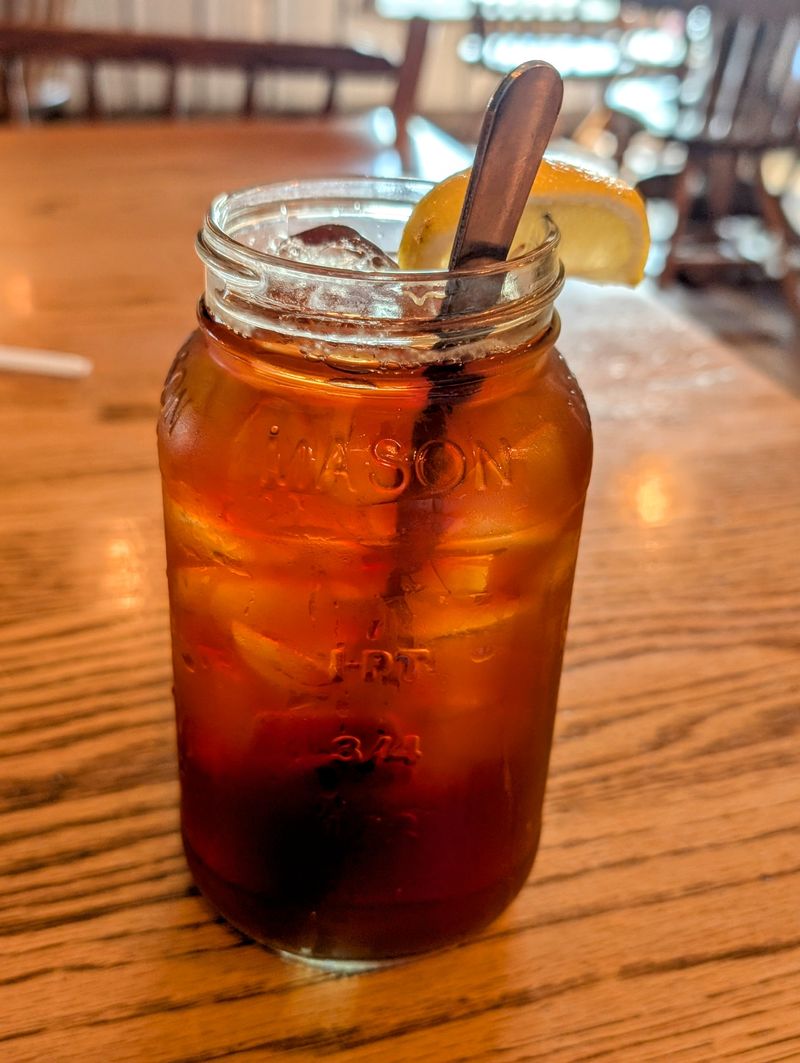 Mason Jar Sweet Tea and Sips