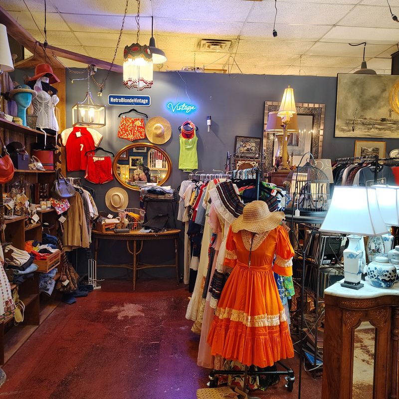 Vintage Fashion and Accessories Worth Hunting For