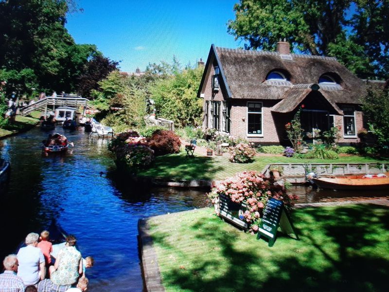 Giethoorn, Netherlands — The Venice of the North