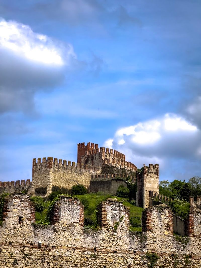 Soave — Medieval Village and Renowned White Wines