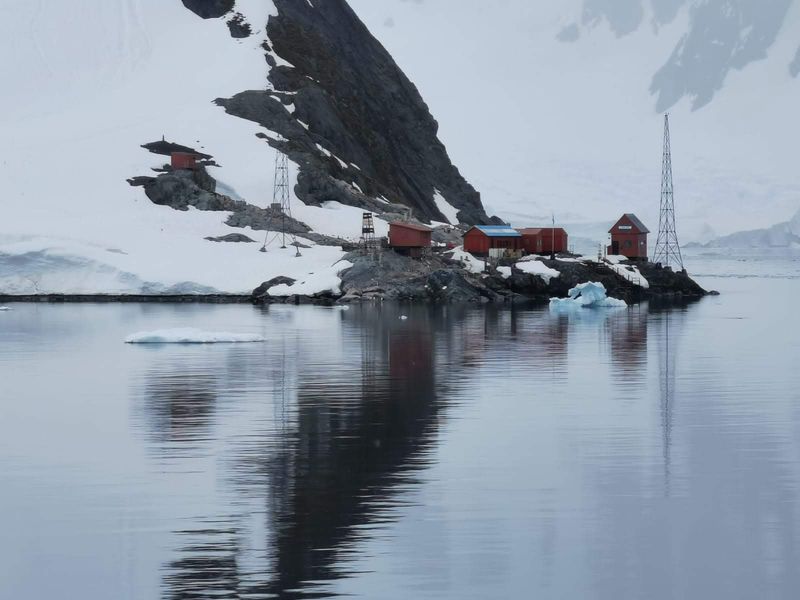 Antarctic Interior (including remote bases)