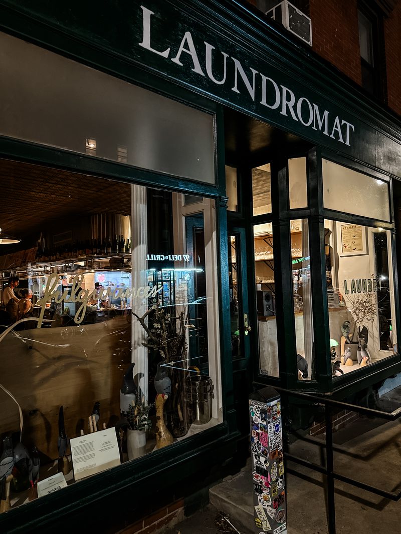 Fulgurances Laundromat