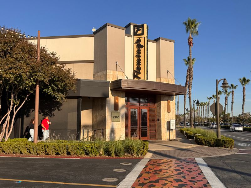 Reservations and Peak Times