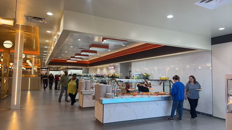 Golden Apple Buffet — St. Charles, MO