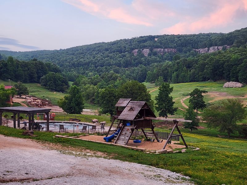 Horseshoe Canyon Ranch: Climbing And Quiet