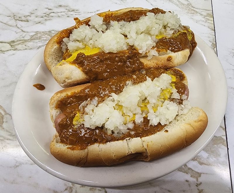 Why Duly's Keeps Drawing People Back