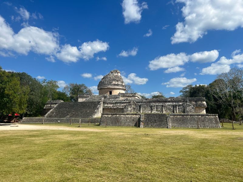 Chichén Itzá — Maya's Astronomical Alignments