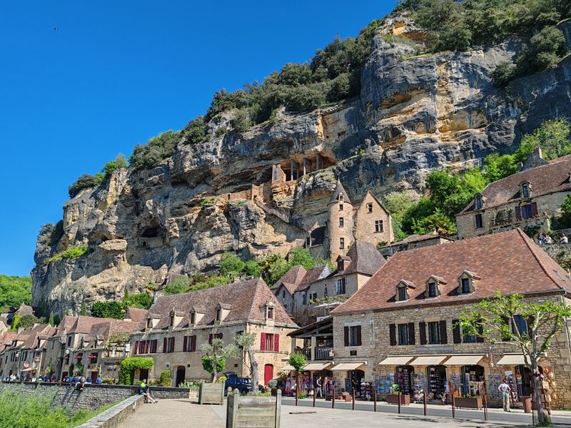La Roque-Gageac — Riverside Gem on the Dordogne